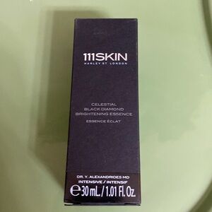 111SKIN Celestial Black Diamond Brightening Essence